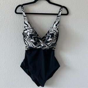 Gottex Gold Swimsuit Sz 6 Twist Front V Neck One Piece Black White Chevron EUC